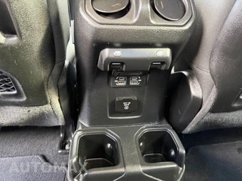 2021 Jeep Gladiator Rubicon Crew Cab Short Bed - miniatura 41