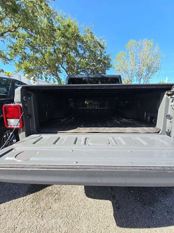 2021 Jeep Gladiator Sport S Edition Crew Cab Medium Bed - miniatura 14
