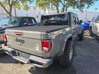 2021 Jeep Gladiator Sport S Edition Crew Cab Medium Bed - miniatura 3