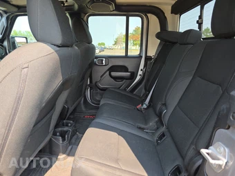 2021 Jeep Gladiator Sport S Edition Crew Cab Medium Bed - miniatura 13