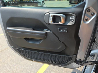 2021 Jeep Gladiator Sport S Edition Crew Cab Medium Bed - miniatura 9