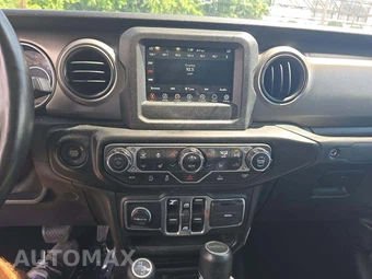 2021 Jeep Gladiator Sport S Edition Crew Cab Medium Bed - miniatura 7