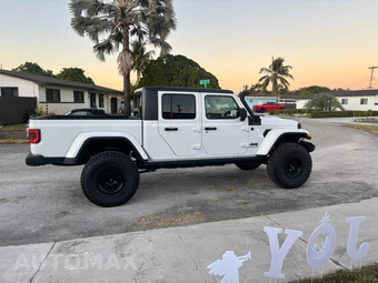 2021 Jeep Gladiator Sport S Edition Crew Cab Short Bed - miniatura 4