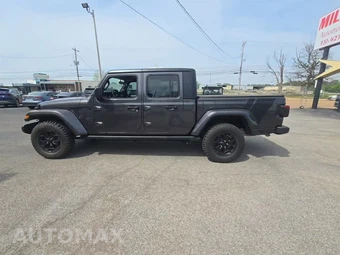 2021 Jeep Gladiator Willys Crew Cab Medium Bed - miniatura 3