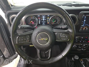 2021 Jeep Gladiator Willys Crew Cab Medium Bed - miniatura 10