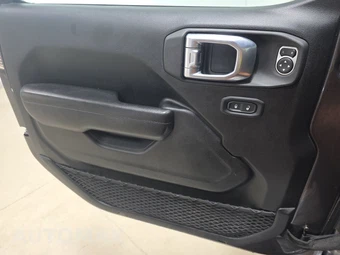 2021 Jeep Gladiator Willys Crew Cab Medium Bed - miniatura 9