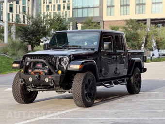 2021 Jeep Gladiator Willys Crew Cab Medium Bed - miniatura 2