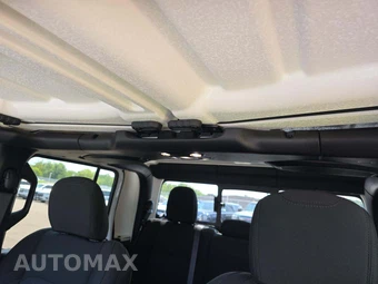 2021 Jeep Gladiator Willys Crew Cab Medium Bed - miniatura 8