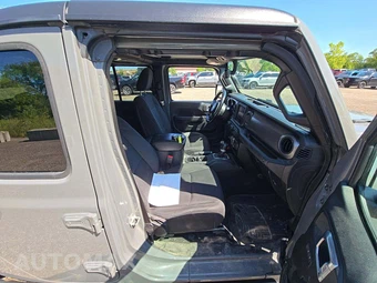2021 Jeep Gladiator Willys Crew Cab Medium Bed - miniatura 15