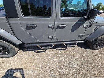 2021 Jeep Gladiator Willys Crew Cab Medium Bed - miniatura 23