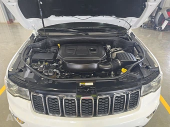 2021 Jeep Grand Cherokee Laredo E Edition - miniatura 15