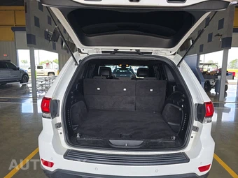 2021 Jeep Grand Cherokee Laredo E Edition - miniatura 16