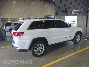2021 Jeep Grand Cherokee Laredo E Edition - miniatura 4
