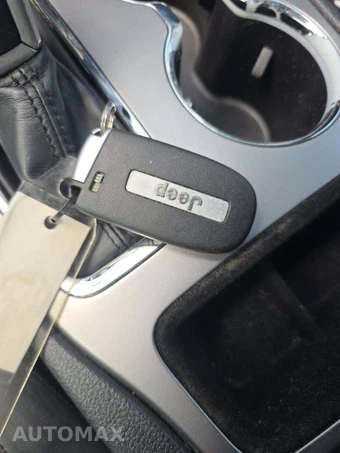 2021 Jeep Grand Cherokee Laredo X - miniatura 8