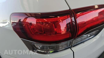 2021 Jeep Grand Cherokee Laredo X - miniatura 25