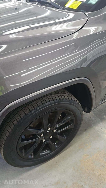 2021 Jeep Grand Cherokee Laredo X - miniatura 25