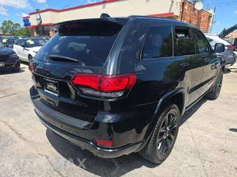 2021 Jeep Grand Cherokee Laredo X - miniatura 3