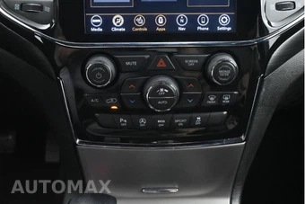 2021 Jeep Grand Cherokee Laredo X - miniatura 17
