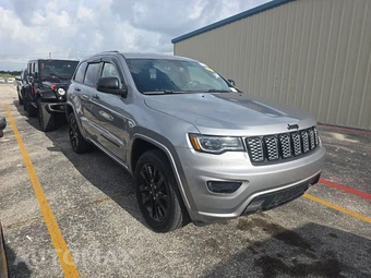 2021 Jeep Grand Cherokee Laredo X - miniatura 3