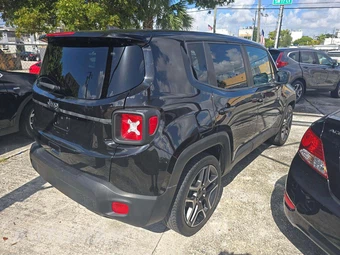 2021 Jeep Renegade Jeepster – miniatura 3