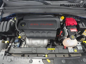 2021 Jeep Renegade Latitude - miniatura 15