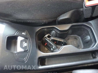 2021 Jeep Renegade Latitude – miniatura 8