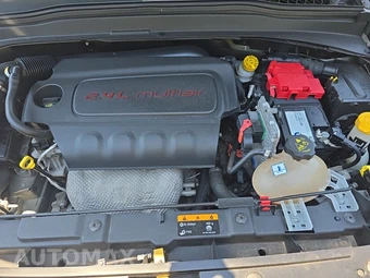2021 Jeep Renegade Latitude – miniatura 15