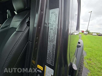 2021 Jeep Wrangler Unlimited Freedom Edition - miniatura 5