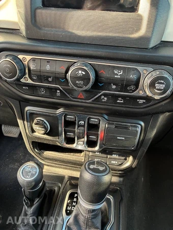 2021 Jeep Wrangler Unlimited Islander - miniatura 7