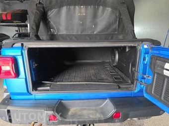2021 Jeep Wrangler Unlimited Rubicon 392 - miniatura 16
