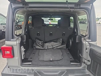 2021 Jeep Wrangler Unlimited Sahara - miniatura 13