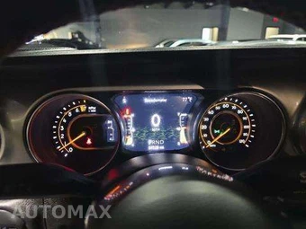 2021 Jeep Wrangler Unlimited Sahara - miniatura 10