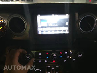 2021 Jeep Wrangler Unlimited Sahara - miniatura 26