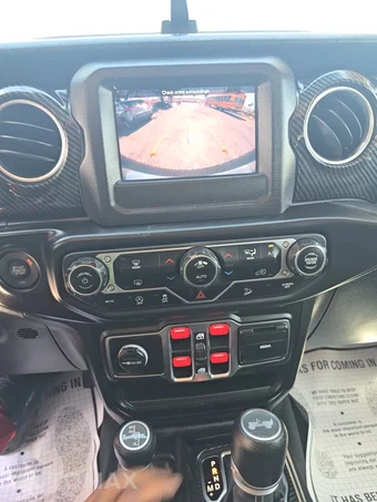 2021 Jeep Wrangler Unlimited Sahara - miniatura 18