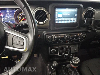2021 Jeep Wrangler Unlimited Sahara - miniatura 11