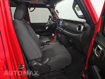 2021 Jeep Wrangler Unlimited Sahara - miniatura 8