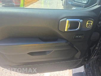 2021 Jeep Wrangler Unlimited Sahara - miniatura 9