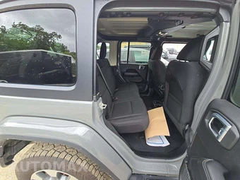2021 Jeep Wrangler Unlimited Sahara - miniatura 16