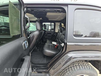 2021 Jeep Wrangler Unlimited Sahara - miniatura 13