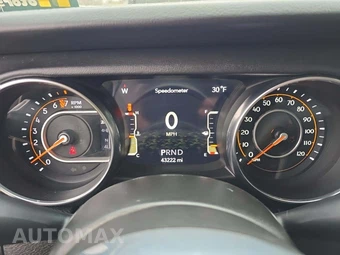2021 Jeep Wrangler Unlimited Sahara - miniatura 9