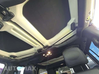 2021 Jeep Wrangler Unlimited Sahara - miniatura 11