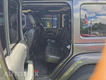 2021 Jeep Wrangler Unlimited Sahara - miniatura 13