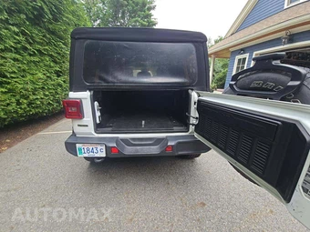 2021 Jeep Wrangler Unlimited Sahara - miniatura 14