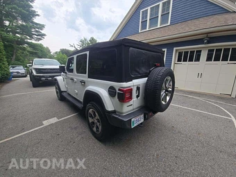 2021 Jeep Wrangler Unlimited Sahara - miniatura 2