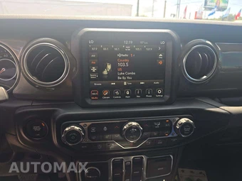 2021 Jeep Wrangler Unlimited Sahara - miniatura 10