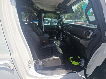 2021 Jeep Wrangler Unlimited Sahara - miniatura 18