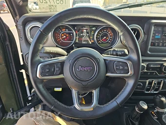 2021 Jeep Wrangler Unlimited Sahara - miniatura 10
