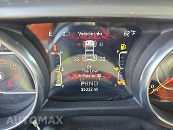 2021 Jeep Wrangler Unlimited Sahara - miniatura 12