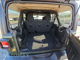 2021 Jeep Wrangler Unlimited Sahara - miniatura 16