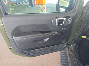 2021 Jeep Wrangler Unlimited Sahara - miniatura 9